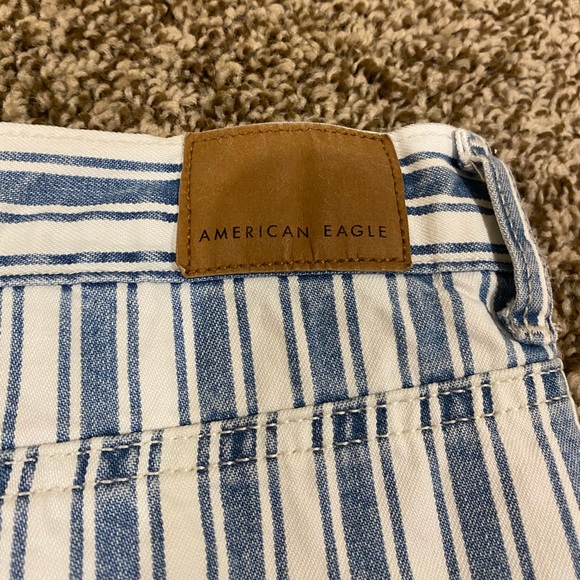 American Eagle Mom Shorts - Picture 4 of 6
